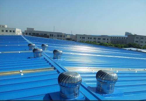 鋼結(jié)構(gòu)廠房彩鋼夾芯板屋面，漏雨的現(xiàn)象怎么破？