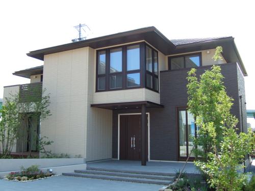 輕鋼結(jié)構(gòu)房屋適合農(nóng)村建房嗎，過來人：我看行